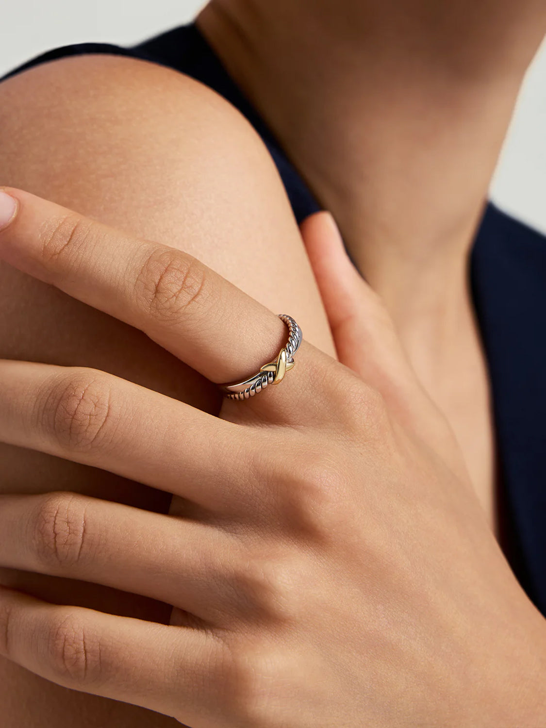 Mixed X Twisted Ring – OOTDY