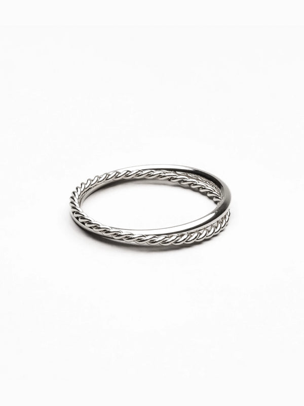 Twisted Crossover Ring