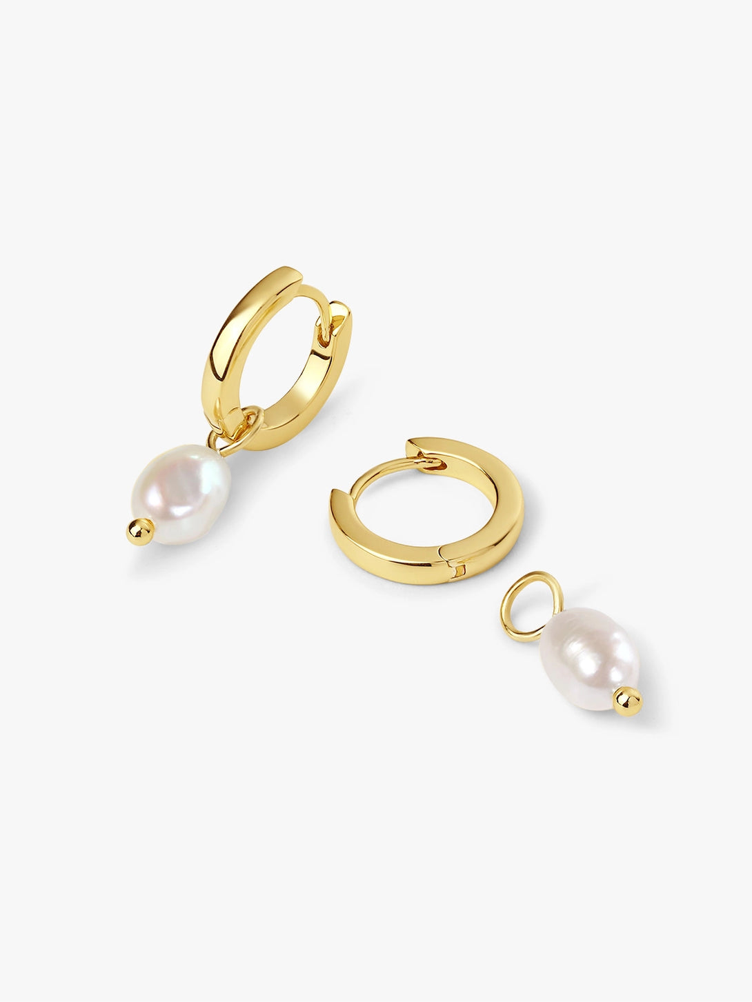 Single Freshwater Pearl Huggie Earrings - OOTDY