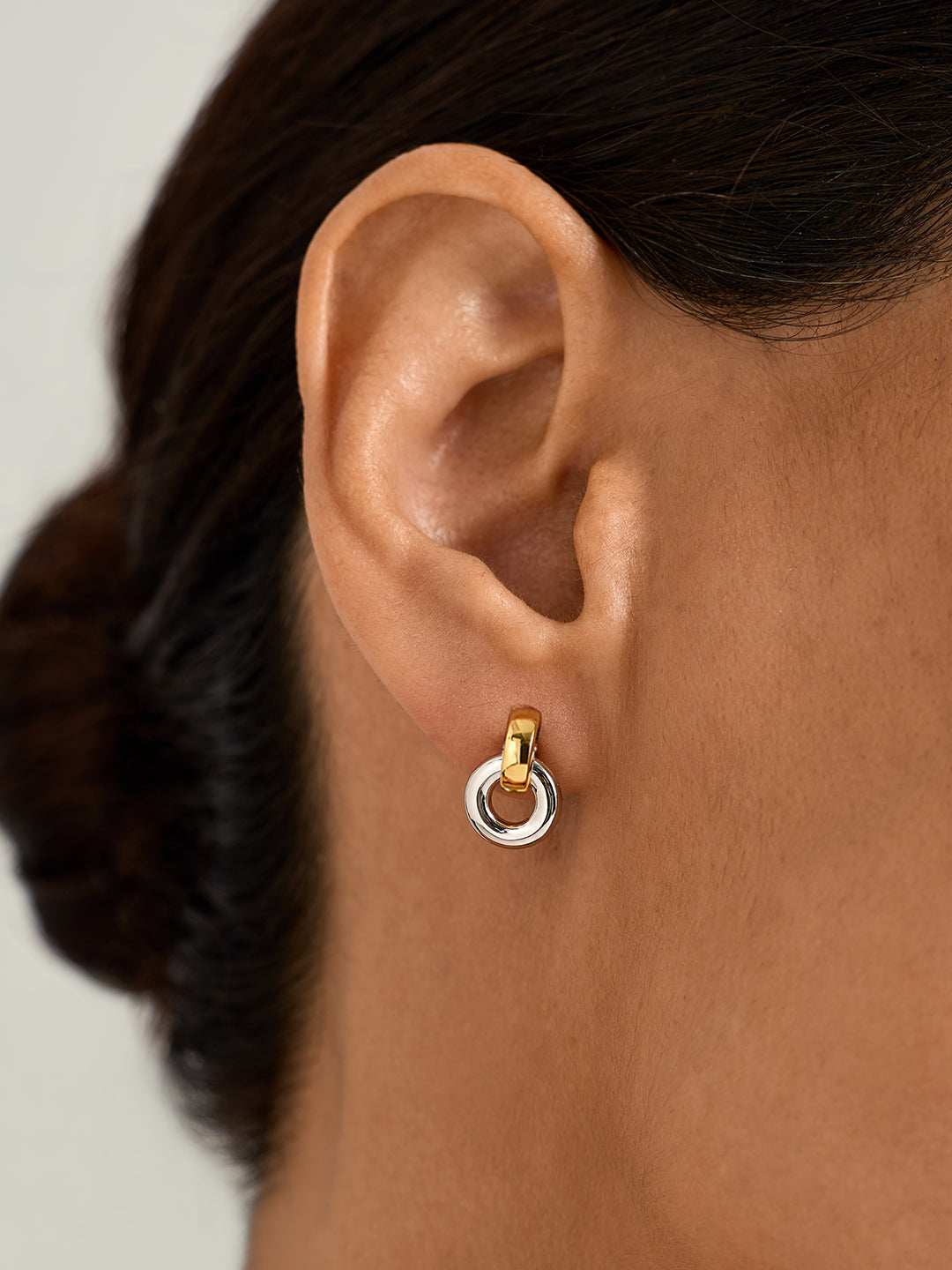 Mixed Interlock Circle Studs - Stud Earrings - OOTDY