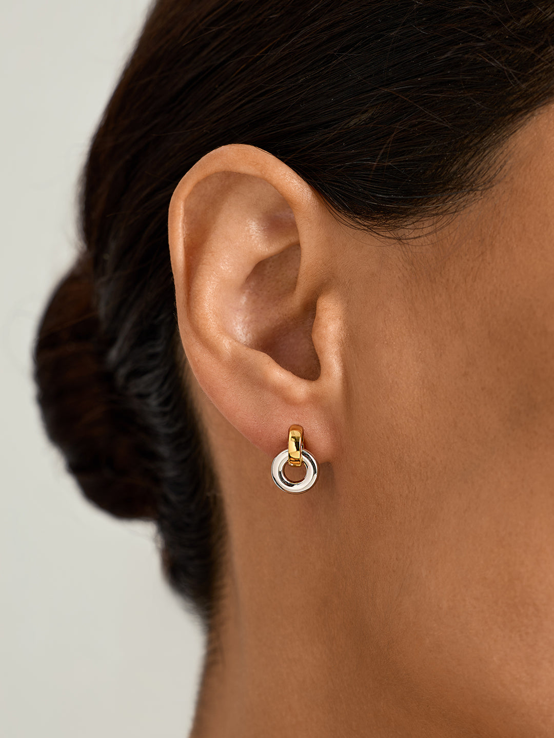 Mixed Interlock Circle Studs - Stud Earrings - OOTDY