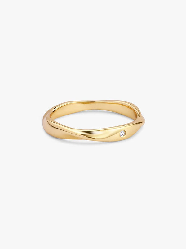 Solitaire Mobius Band Ring