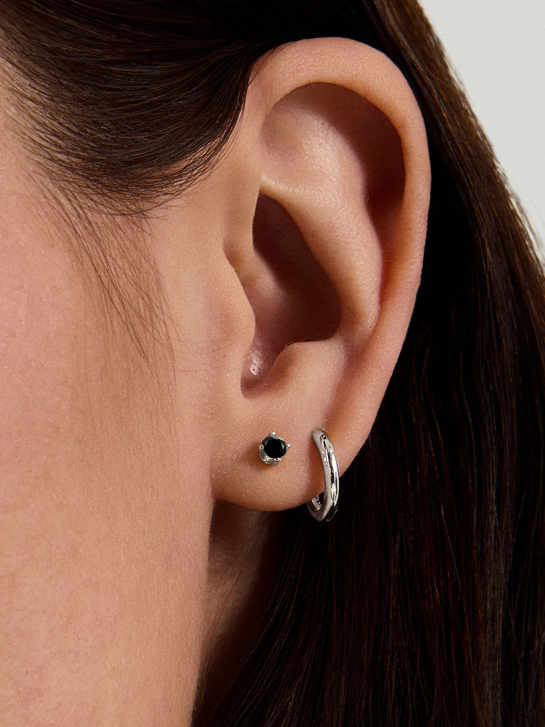 Black Sapphire Studs - Stud Earrings - OOTDY