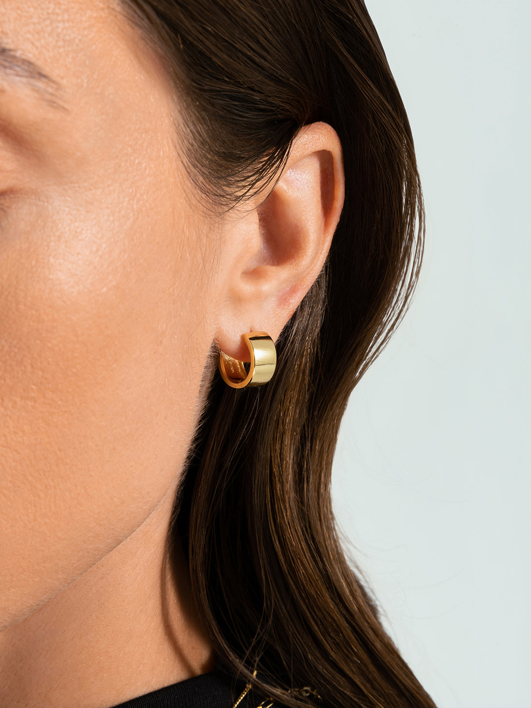 Flat Chunky Huggies - Huggie Earrings - OOTDY