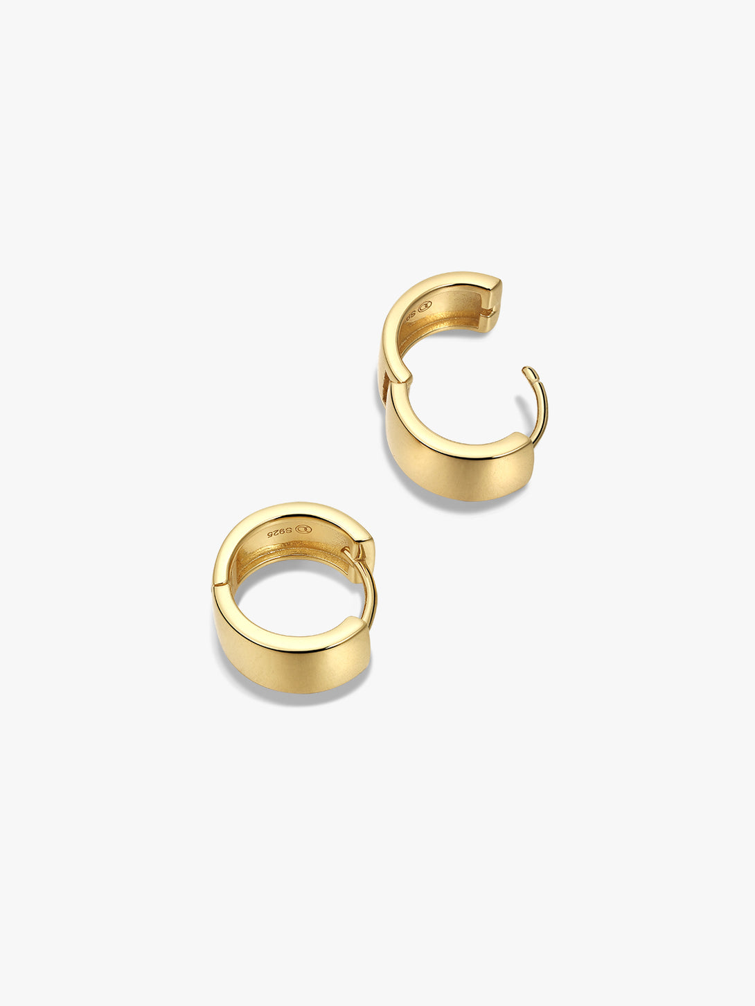 Flat Chunky Huggies - Huggie Earrings - OOTDY