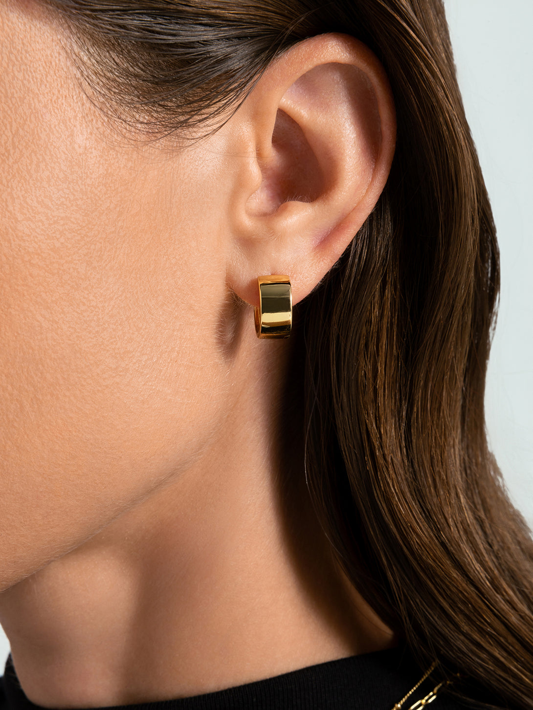 Flat Chunky Huggies - Huggie Earrings - OOTDY