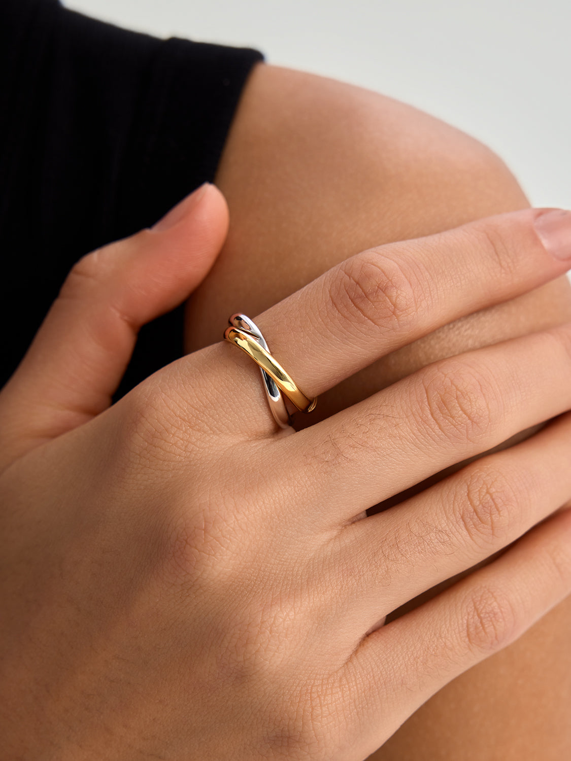Mixed Crossover Ring – OOTDY