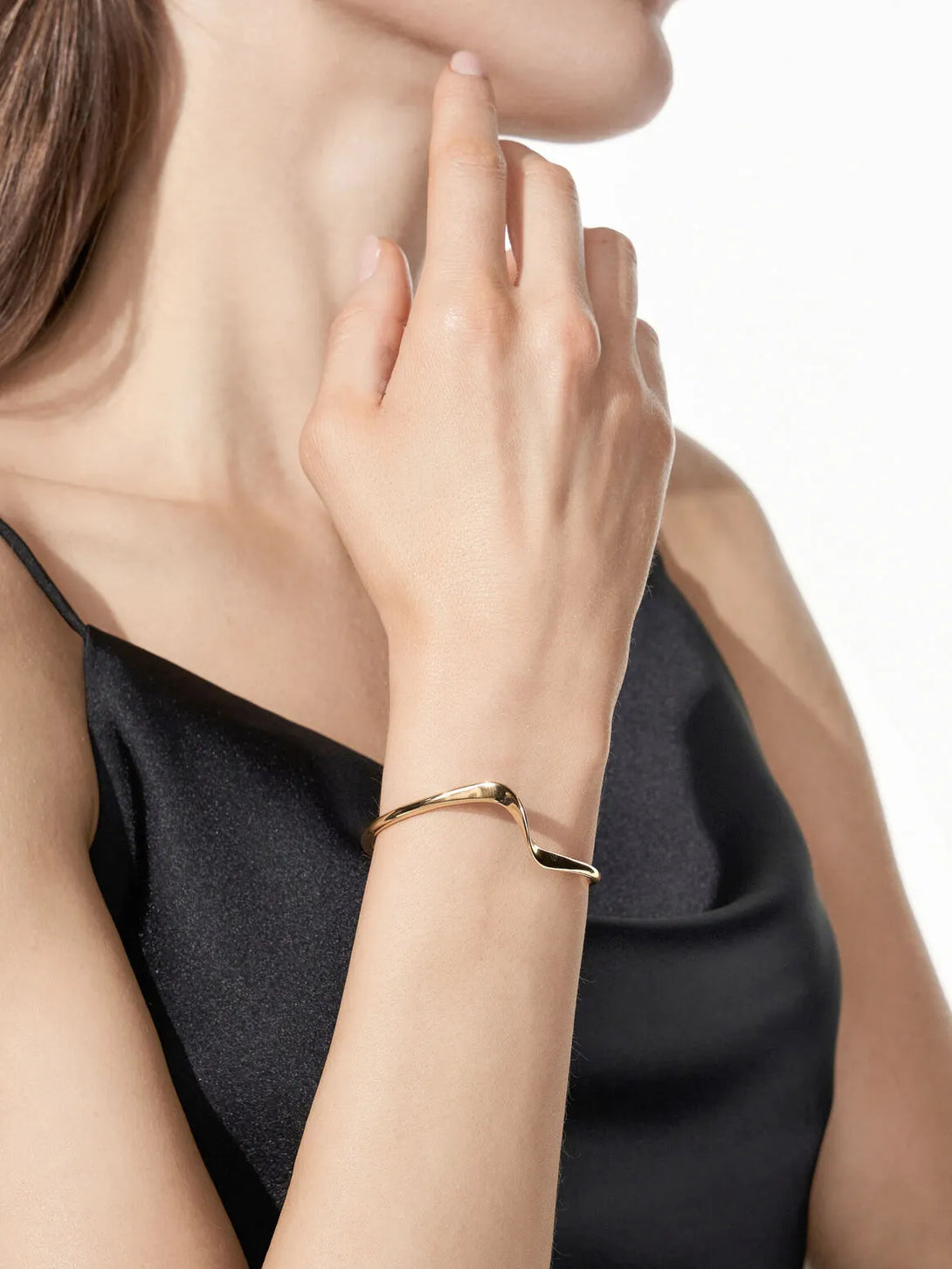 Delicate Wave Bangle - OOTDY