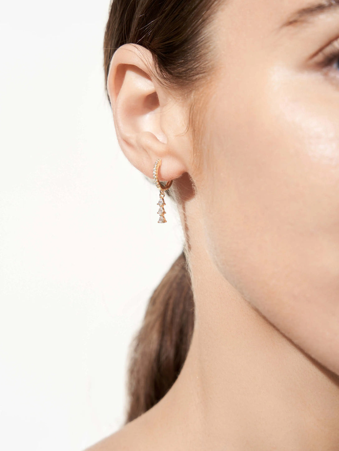 Delicate Teardrop Huggie Earrings - OOTDY