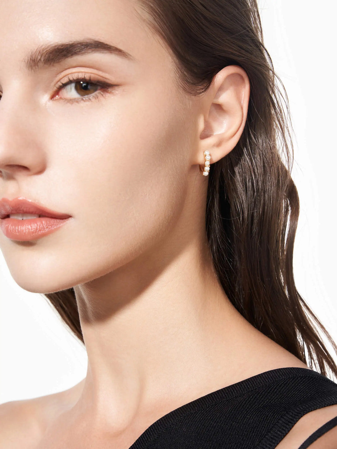 Delicate Mini Pearl Huggie Earrings - OOTDY