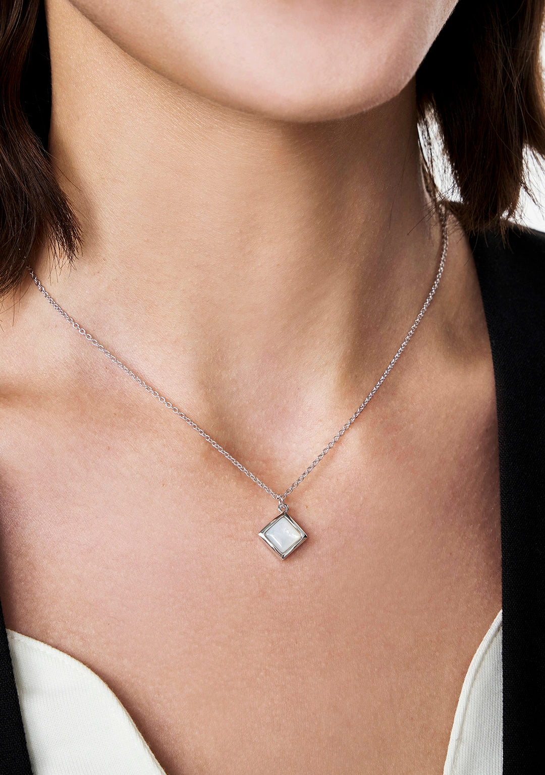 Delicate  Mother Of Pearl Pendant Necklace - OOTDY